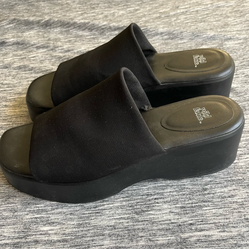 Women’s Wild Fable Ryder Platform Sandals Size 11